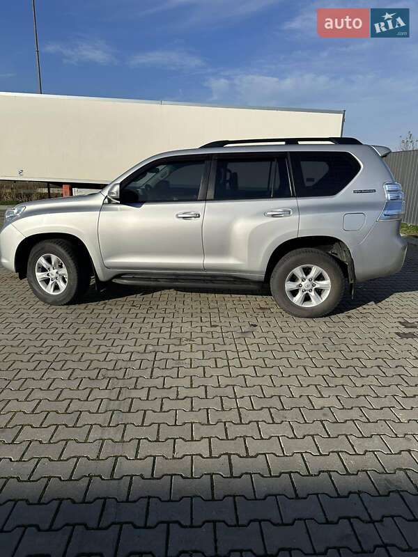 Внедорожник / Кроссовер Toyota Land Cruiser Prado 2012 в Коломые