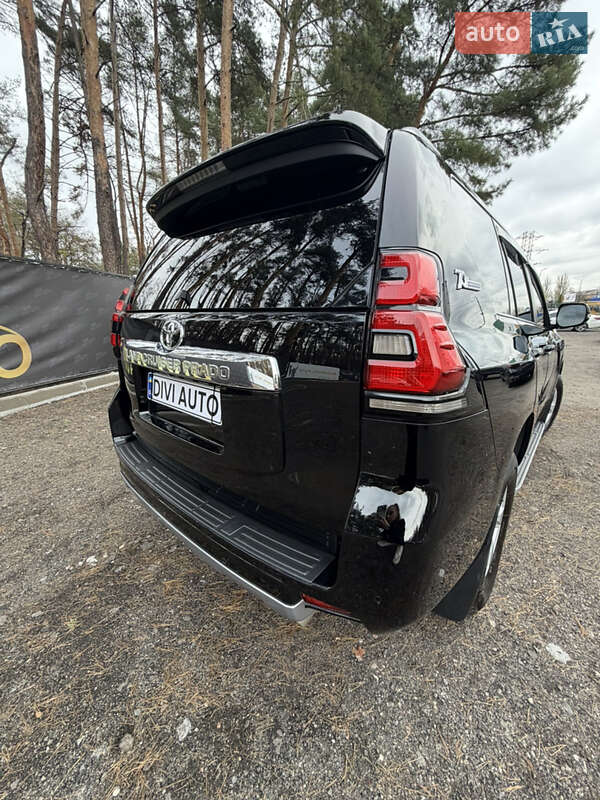 Позашляховик / Кросовер Toyota Land Cruiser Prado 2019 в Києві