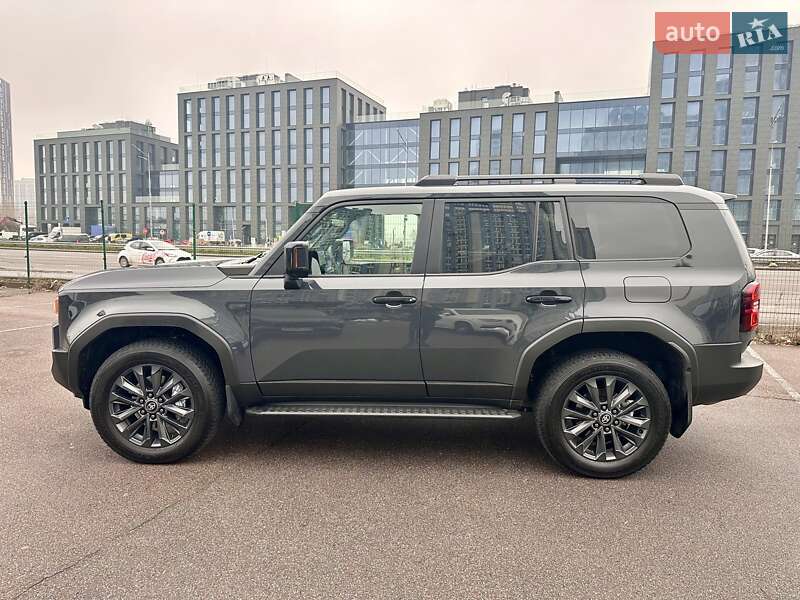 Позашляховик / Кросовер Toyota Land Cruiser Prado 2024 в Києві