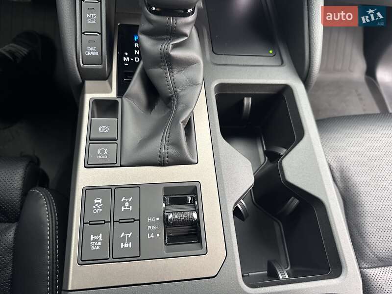 Позашляховик / Кросовер Toyota Land Cruiser Prado 2024 в Києві