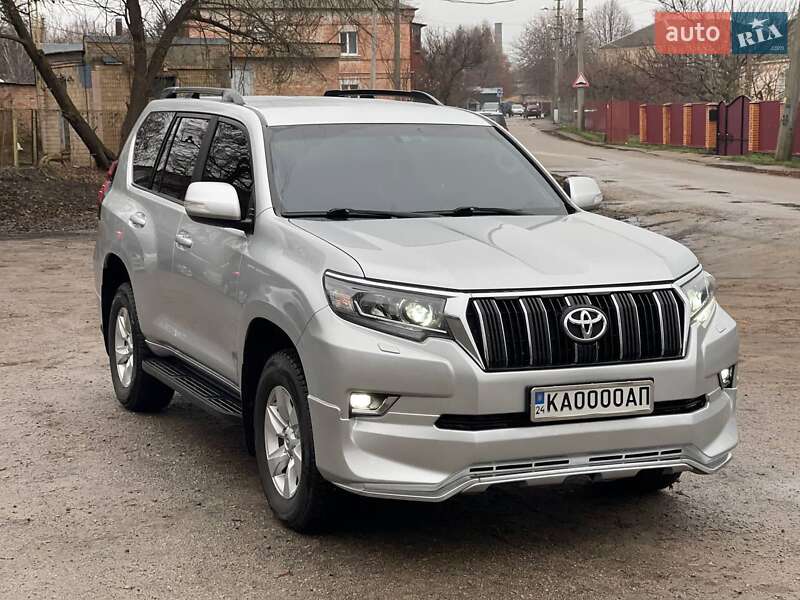 Позашляховик / Кросовер Toyota Land Cruiser Prado 2018 в Миронівці