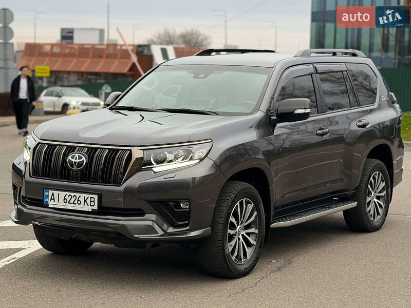 Toyota Land Cruiser Prado 2022