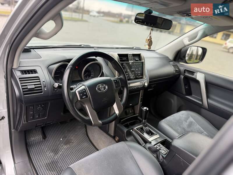 Внедорожник / Кроссовер Toyota Land Cruiser Prado 2013 в Ивано-Франковске