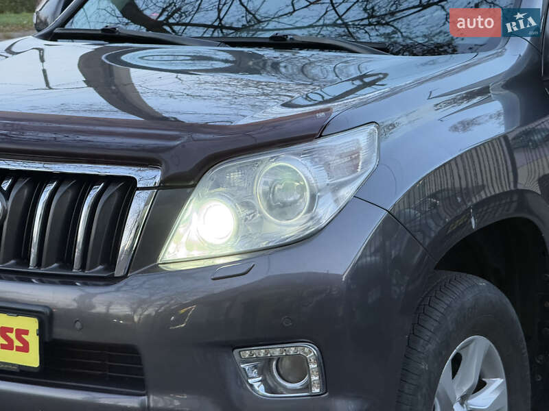 Позашляховик / Кросовер Toyota Land Cruiser Prado 2013 в Миколаєві