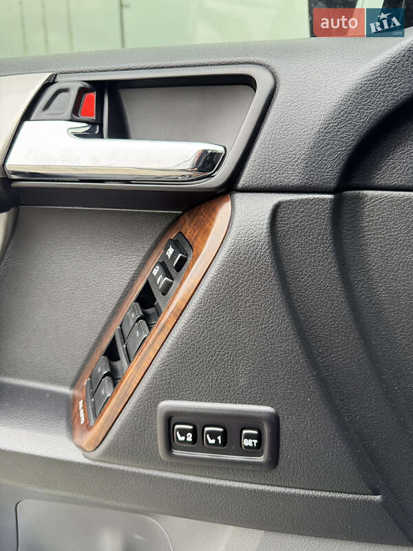 Позашляховик / Кросовер Toyota Land Cruiser Prado 2010 в Харкові фото 17 Позашляховик / Кросовер Toyota Land Cruiser Prado 2010 в Харкові
