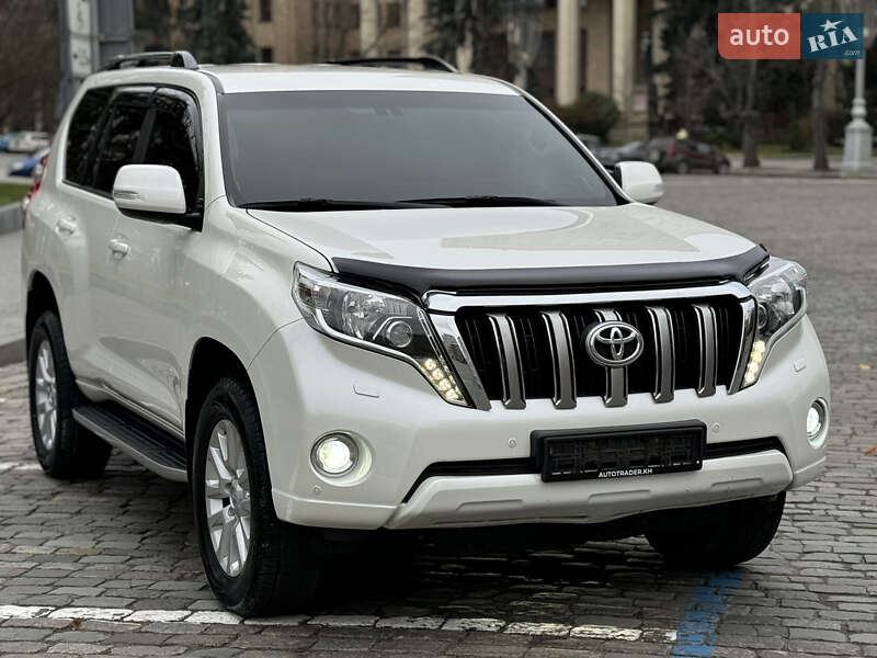 Позашляховик / Кросовер Toyota Land Cruiser Prado 2016 в Харкові