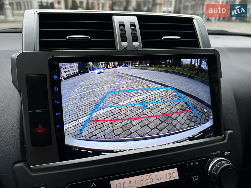 Позашляховик / Кросовер Toyota Land Cruiser Prado 2016 в Харкові