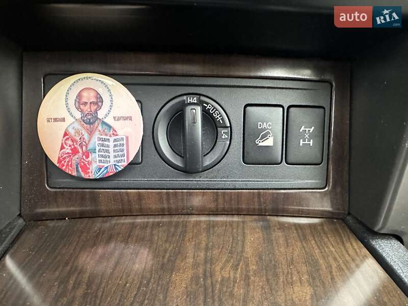 Позашляховик / Кросовер Toyota Land Cruiser Prado 2010 в Києві