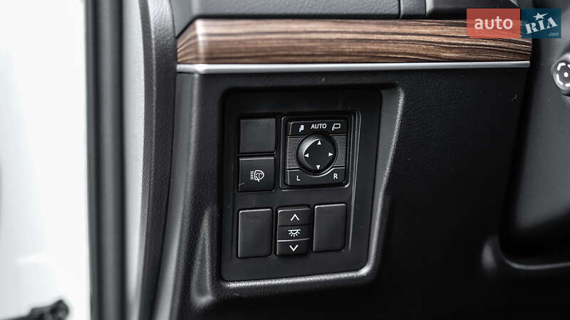 Внедорожник / Кроссовер Toyota Land Cruiser Prado 2020 в Львове