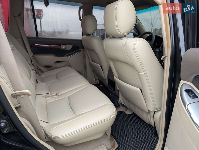 Внедорожник / Кроссовер Toyota Land Cruiser Prado 2005 в Здолбунове