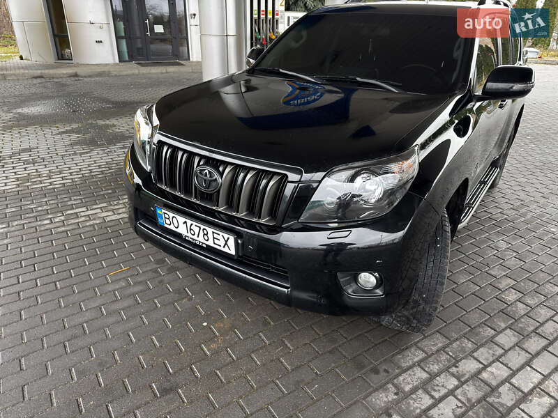 Позашляховик / Кросовер Toyota Land Cruiser Prado 2010 в Тернополі