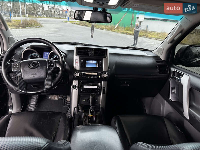 Позашляховик / Кросовер Toyota Land Cruiser Prado 2010 в Тернополі