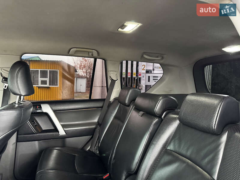 Позашляховик / Кросовер Toyota Land Cruiser Prado 2010 в Тернополі