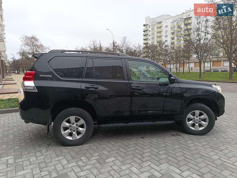 Внедорожник / Кроссовер Toyota Land Cruiser Prado 2012 в Николаеве