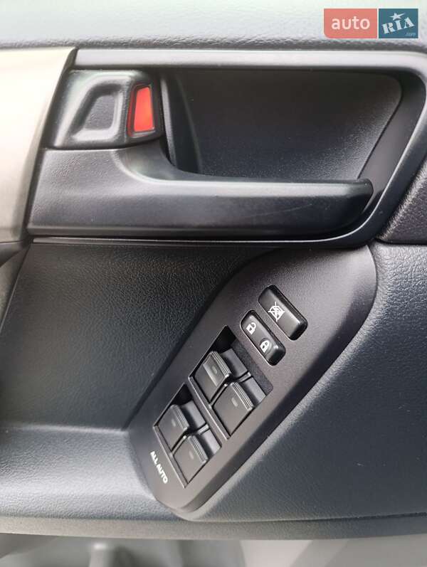 Внедорожник / Кроссовер Toyota Land Cruiser Prado 2012 в Николаеве