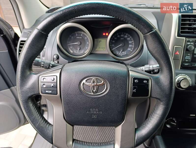 Внедорожник / Кроссовер Toyota Land Cruiser Prado 2012 в Николаеве