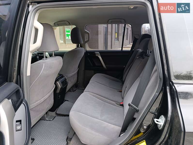 Внедорожник / Кроссовер Toyota Land Cruiser Prado 2012 в Николаеве