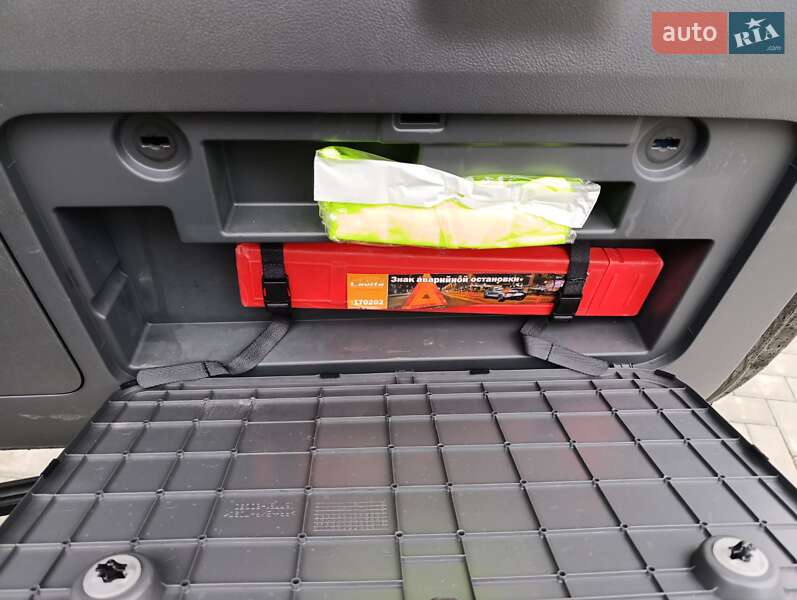 Внедорожник / Кроссовер Toyota Land Cruiser Prado 2012 в Николаеве