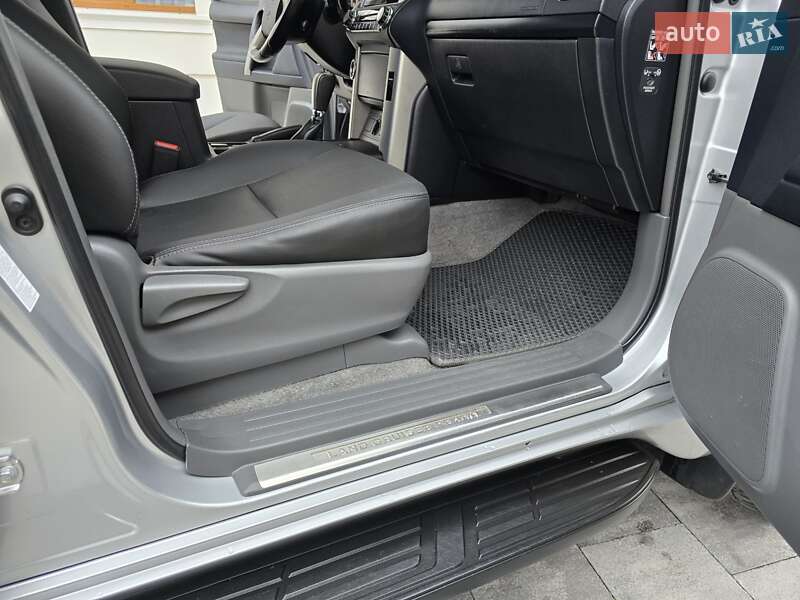 Позашляховик / Кросовер Toyota Land Cruiser Prado 2012 в Івано-Франківську