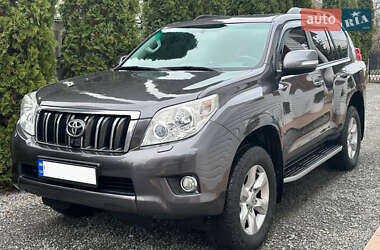 Внедорожник / Кроссовер Toyota Land Cruiser Prado 2013 в Кельменцах