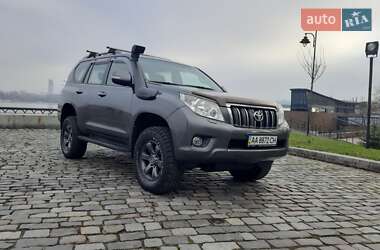 Внедорожник / Кроссовер Toyota Land Cruiser Prado 2011 в Киеве