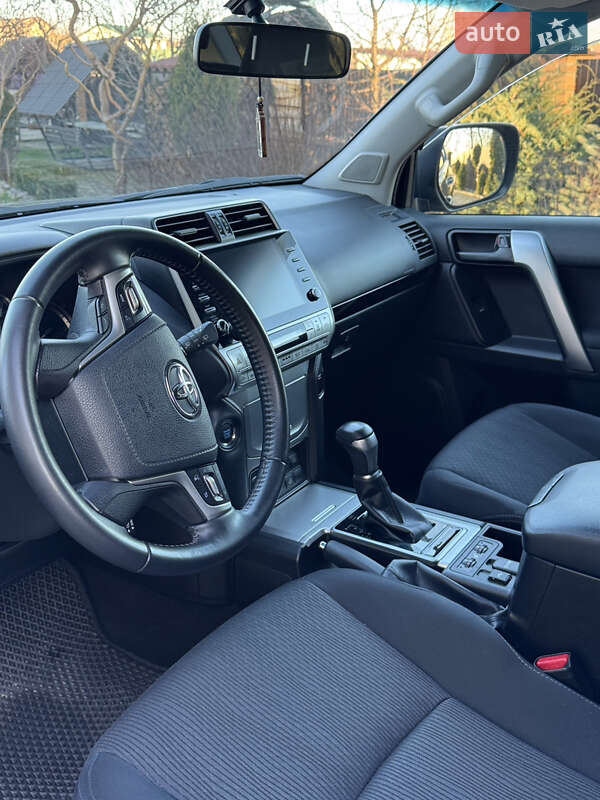 Внедорожник / Кроссовер Toyota Land Cruiser Prado 2023 в Виннице фото 15 Внедорожник / Кроссовер Toyota Land Cruiser Prado 2023 в Виннице