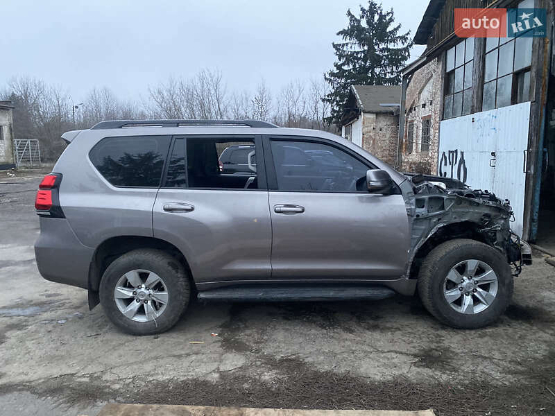 Toyota Land Cruiser Prado 2019
