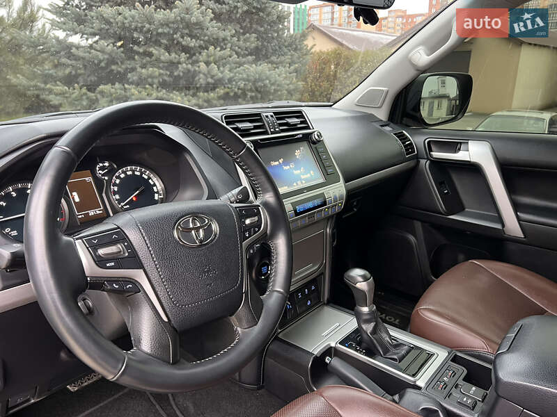 Внедорожник / Кроссовер Toyota Land Cruiser Prado 2020 в Днепре