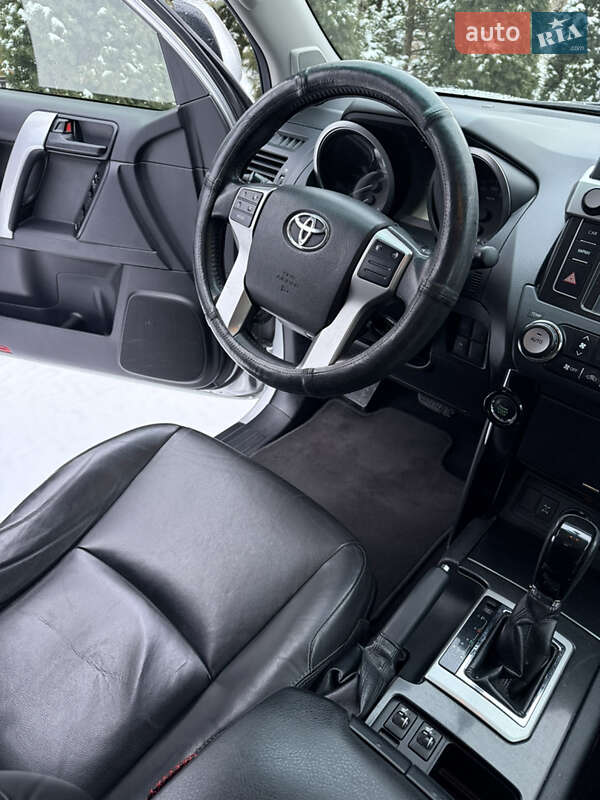 Внедорожник / Кроссовер Toyota Land Cruiser Prado 2014 в Львове фото 11 Внедорожник / Кроссовер Toyota Land Cruiser Prado 2014 в Львове