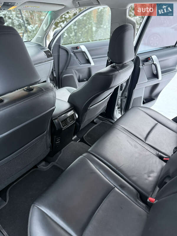 Внедорожник / Кроссовер Toyota Land Cruiser Prado 2014 в Львове фото 16 Внедорожник / Кроссовер Toyota Land Cruiser Prado 2014 в Львове