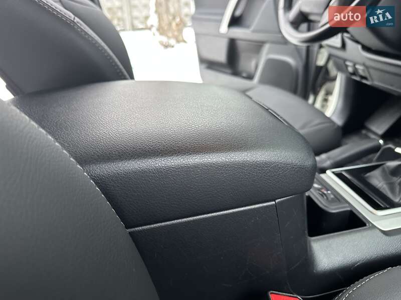 Внедорожник / Кроссовер Toyota Land Cruiser Prado 2019 в Мукачево