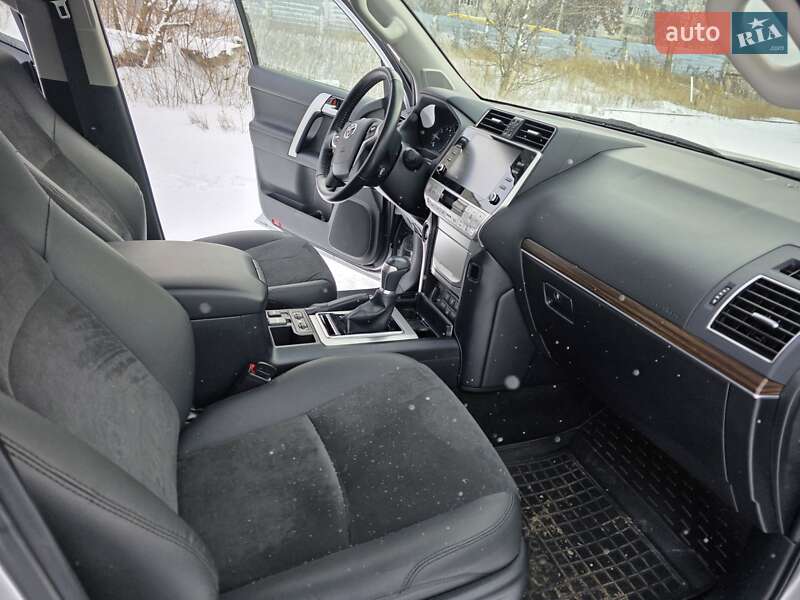 Позашляховик / Кросовер Toyota Land Cruiser Prado 2022 в Кропивницькому фото 14 Позашляховик / Кросовер Toyota Land Cruiser Prado 2022 в Кропивницькому