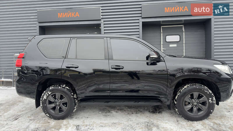 Внедорожник / Кроссовер Toyota Land Cruiser Prado 2018 в Киеве