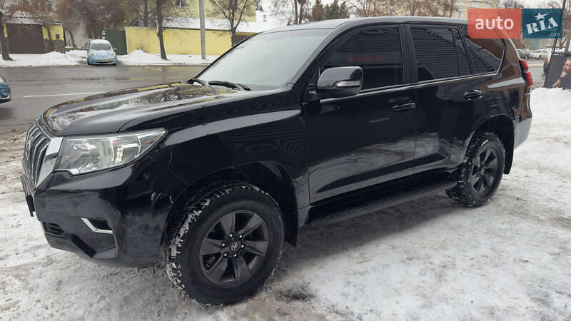 Внедорожник / Кроссовер Toyota Land Cruiser Prado 2018 в Киеве