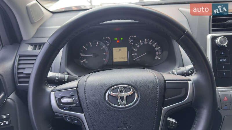 Внедорожник / Кроссовер Toyota Land Cruiser Prado 2018 в Киеве