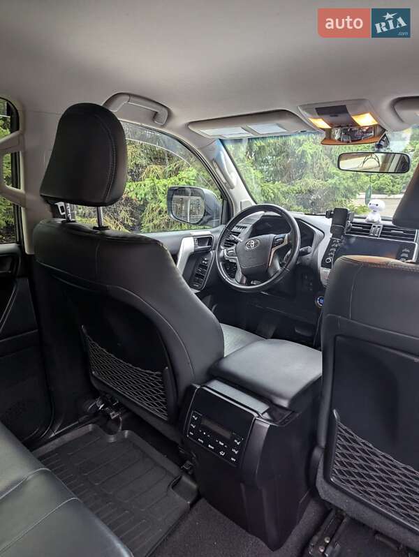 Внедорожник / Кроссовер Toyota Land Cruiser Prado 2020 в Киеве