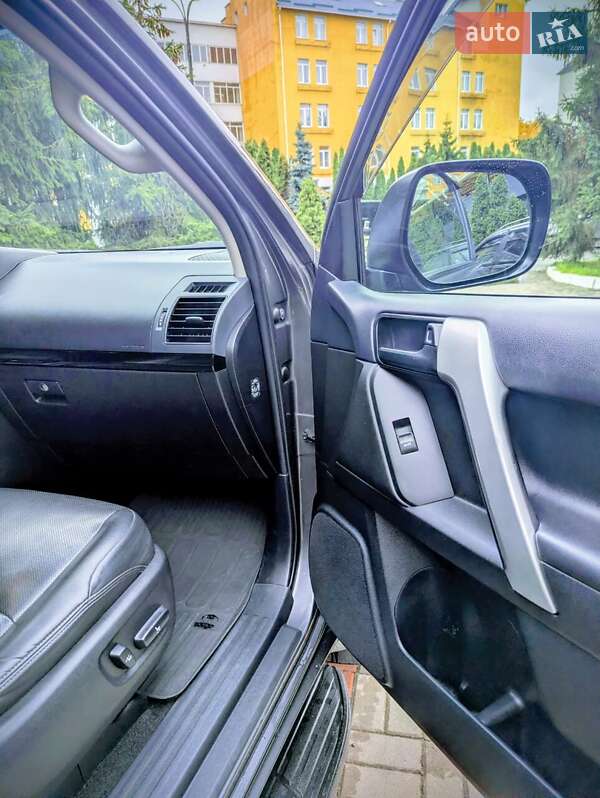 Внедорожник / Кроссовер Toyota Land Cruiser Prado 2020 в Киеве