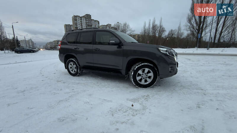 Внедорожник / Кроссовер Toyota Land Cruiser Prado 2015 в Киеве
