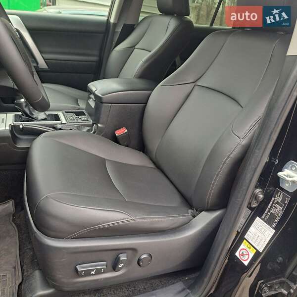 Позашляховик / Кросовер Toyota Land Cruiser Prado 2018 в Києві