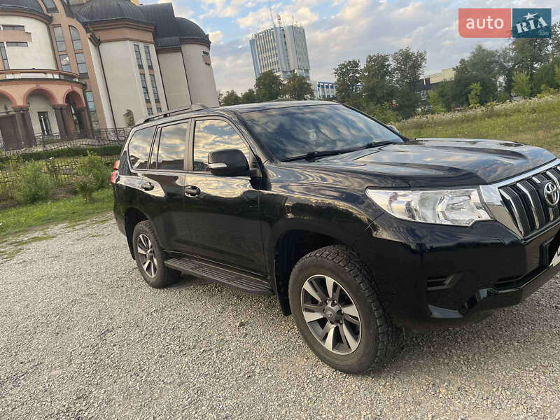Позашляховик / Кросовер Toyota Land Cruiser Prado 2019 в Івано-Франківську