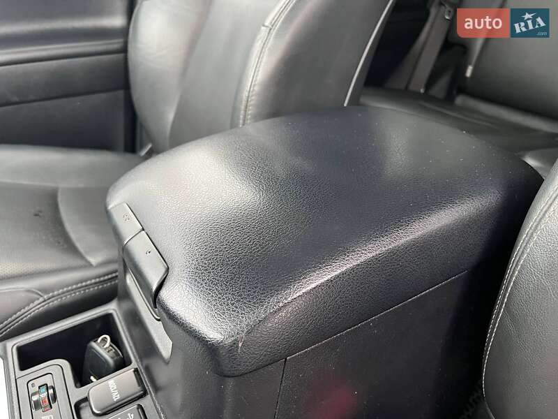 Внедорожник / Кроссовер Toyota Land Cruiser Prado 2019 в Тернополе