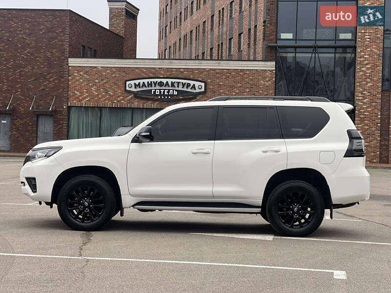 Внедорожник / Кроссовер Toyota Land Cruiser Prado 2021 в Киеве