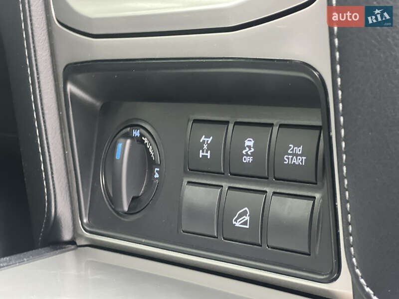 Внедорожник / Кроссовер Toyota Land Cruiser Prado 2021 в Киеве