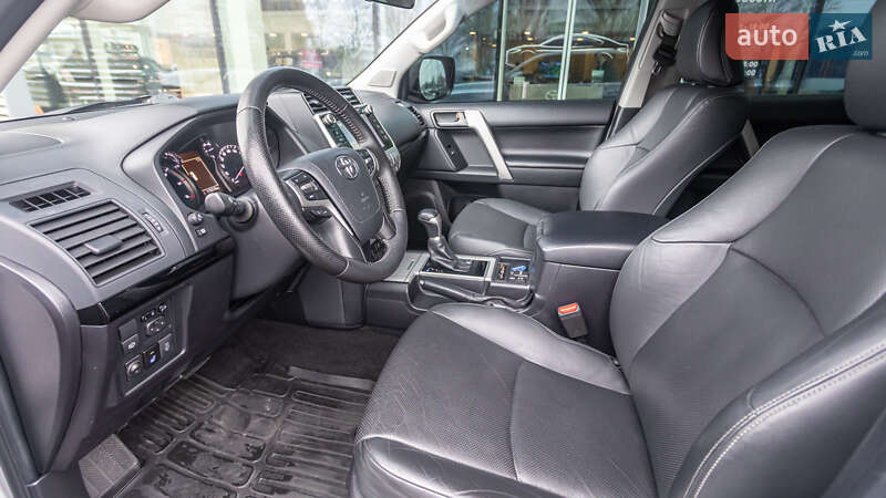 Внедорожник / Кроссовер Toyota Land Cruiser Prado 2019 в Днепре
