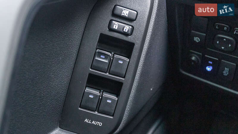 Внедорожник / Кроссовер Toyota Land Cruiser Prado 2019 в Днепре