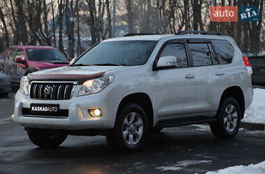 Внедорожник / Кроссовер Toyota Land Cruiser Prado 2010 в Харькове