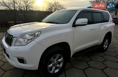Внедорожник / Кроссовер Toyota Land Cruiser Prado 2012 в Черновцах