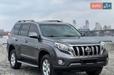 Позашляховик / Кросовер Toyota Land Cruiser Prado 2017 в Києві
