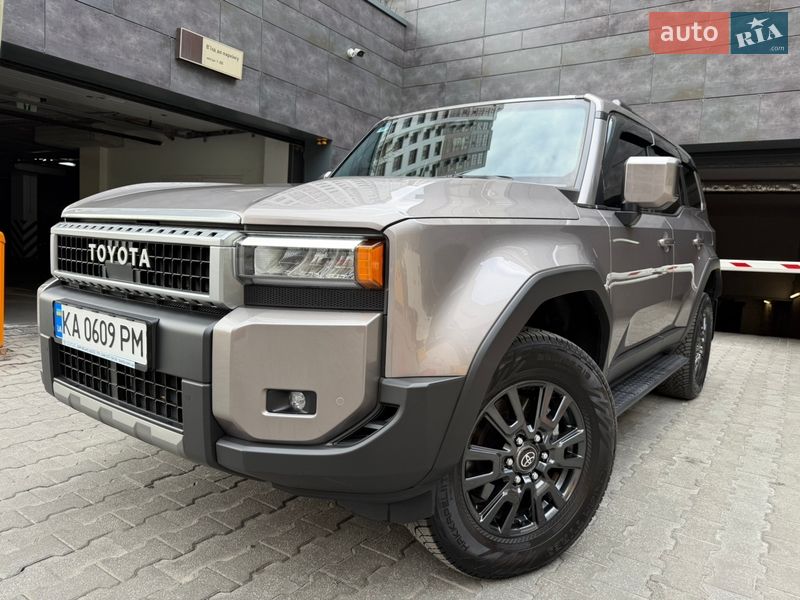 Toyota Land Cruiser Prado 2025