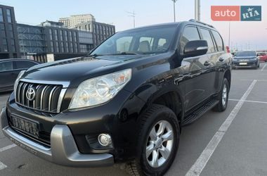 Позашляховик / Кросовер Toyota Land Cruiser Prado 2011 в Полтаві